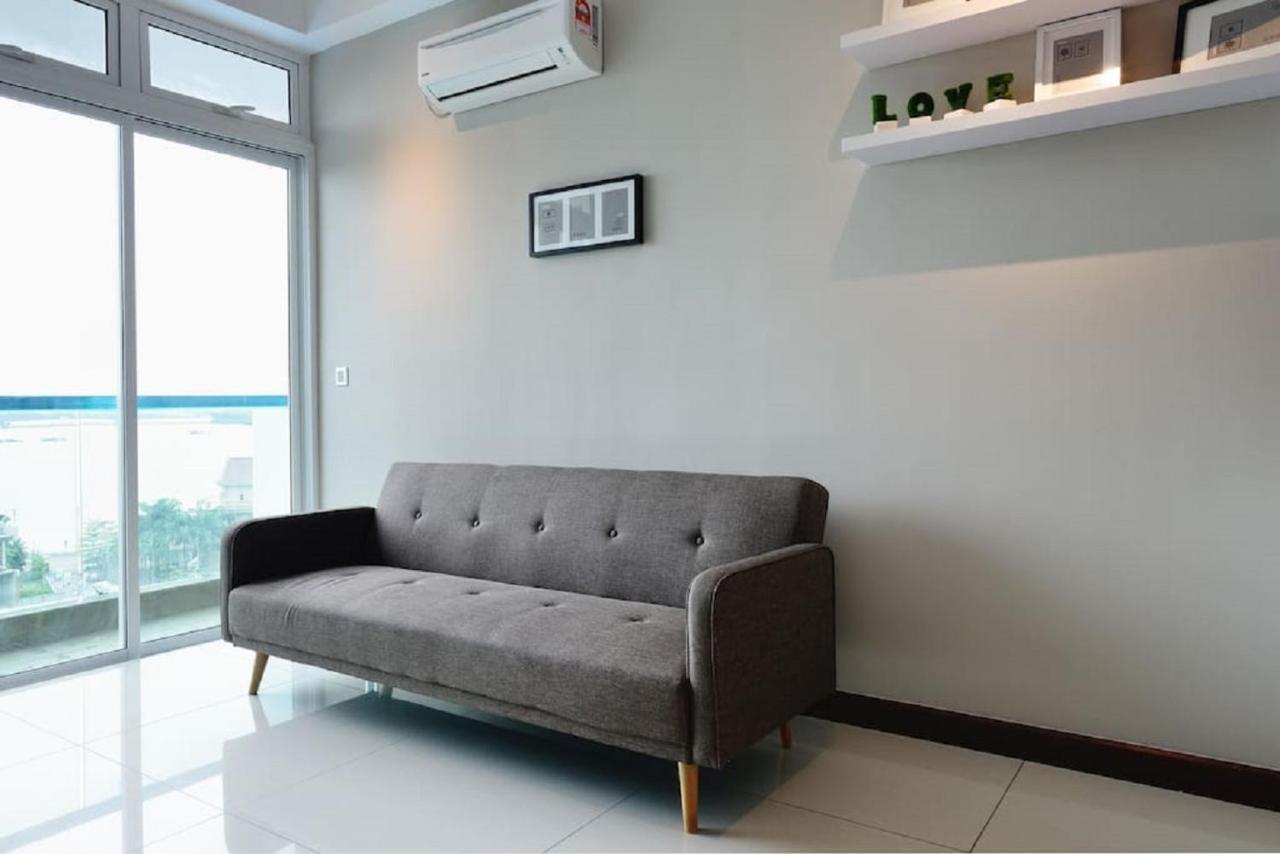 ג'והור בהרו Experience The Coast - Hostahome Suites At Paragon Residence Near Downtown מראה חיצוני תמונה